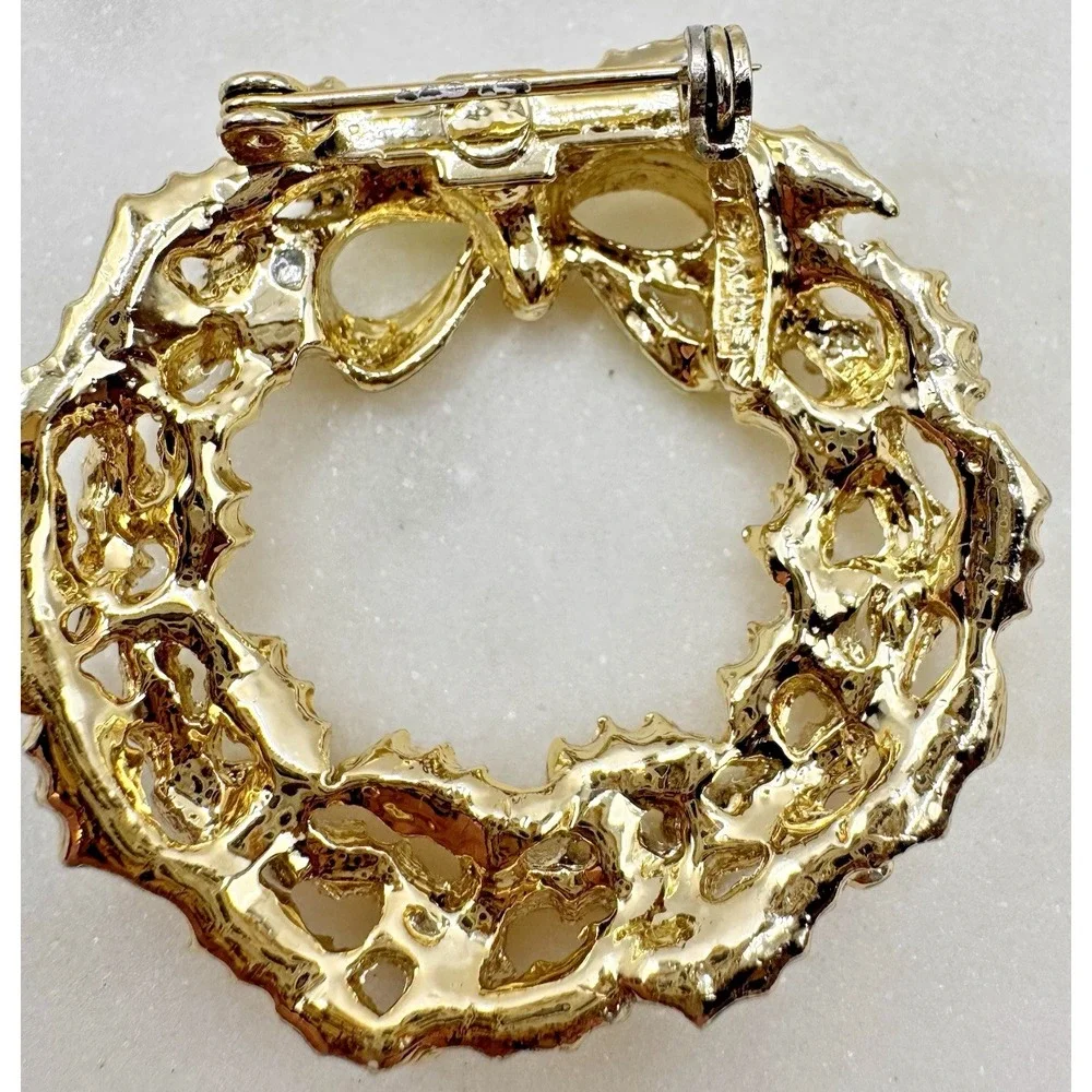Vintage Christmas‎ Wreath Brooch Gerry's Gold Tone Red Green Bow Holiday Pin
